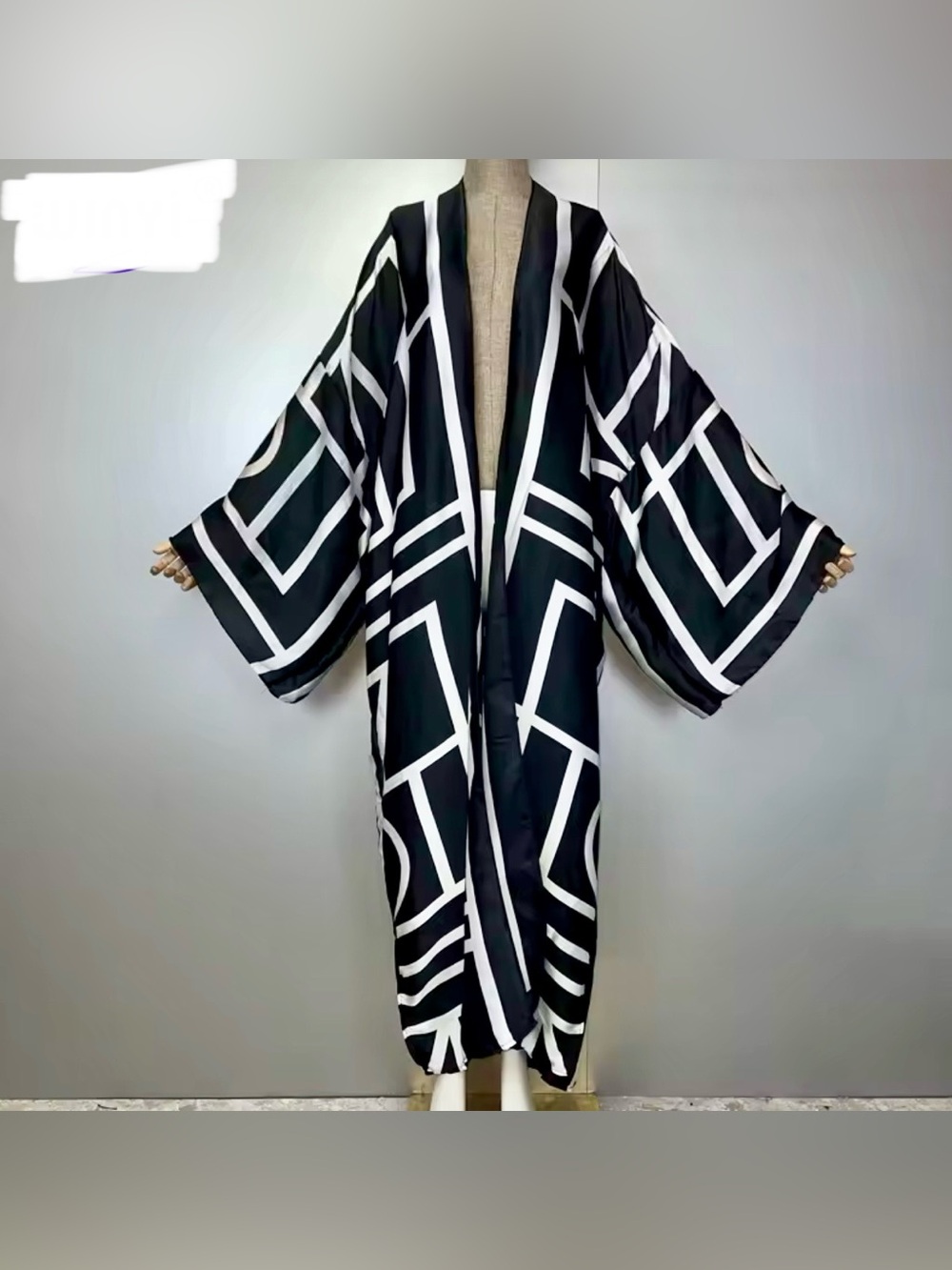 Black & White Geometric Long Kimono Duster